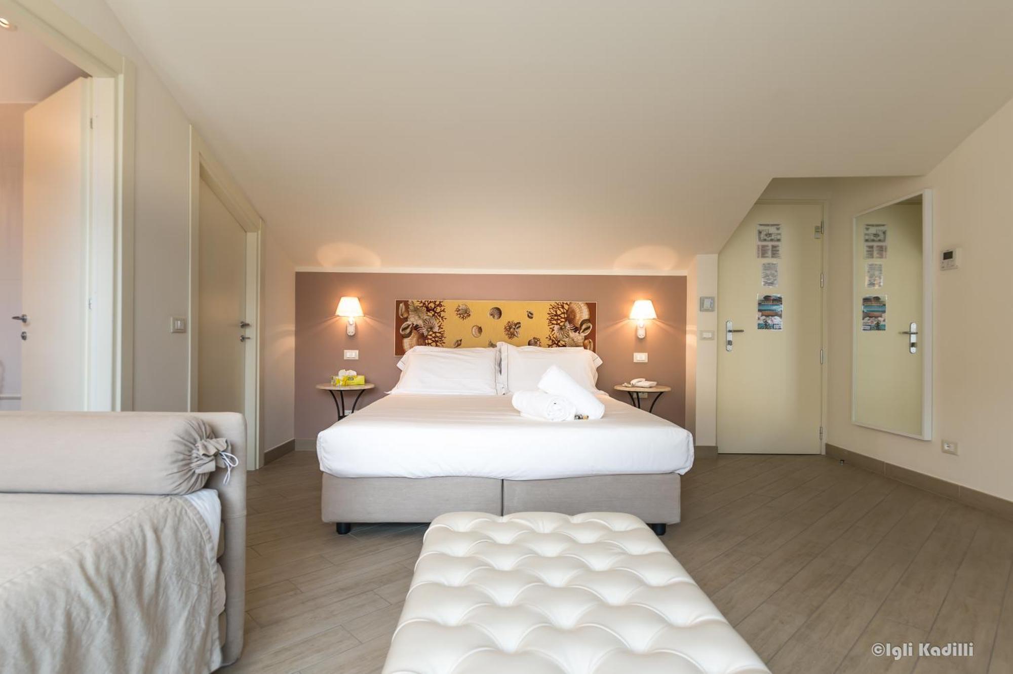 Hotel San Pietro Palace Finale Ligure Exteriör bild