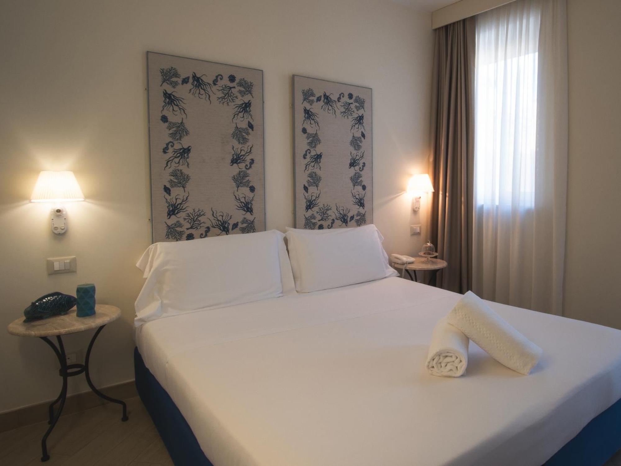 Hotel San Pietro Palace Finale Ligure Exteriör bild