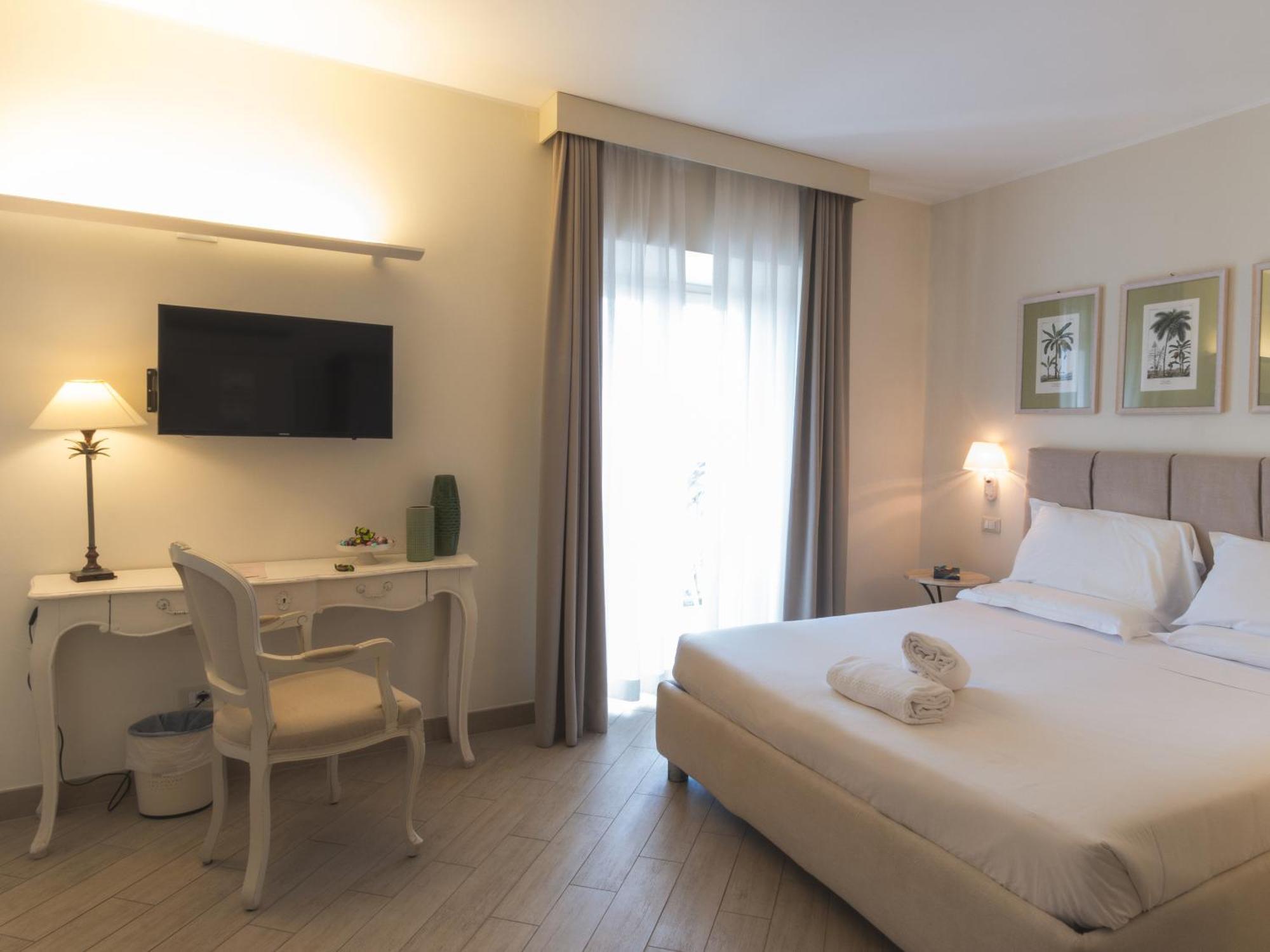 Hotel San Pietro Palace Finale Ligure Exteriör bild