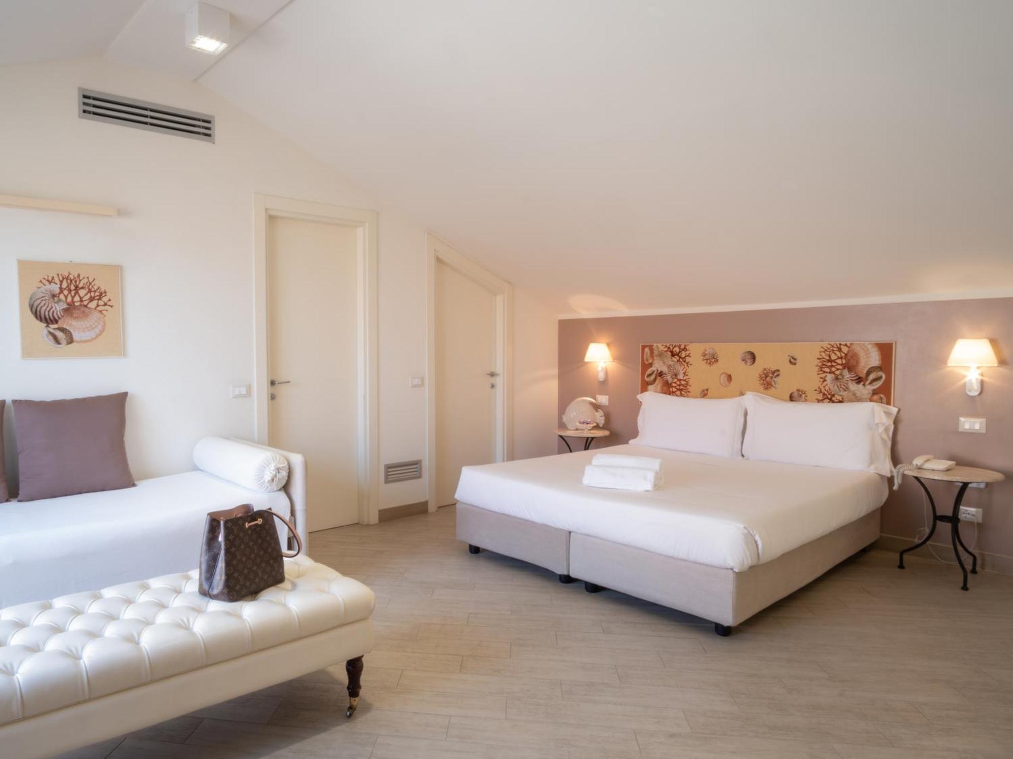 Hotel San Pietro Palace Finale Ligure Exteriör bild